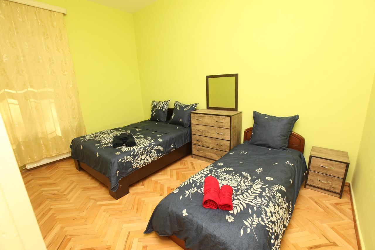 Apartment At Stalin House Tbilisi Ngoại thất bức ảnh