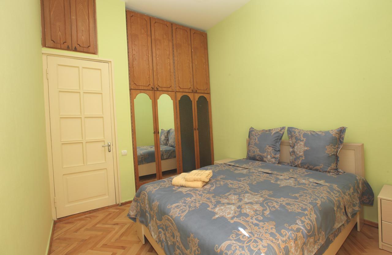 Apartment At Stalin House Tbilisi Ngoại thất bức ảnh