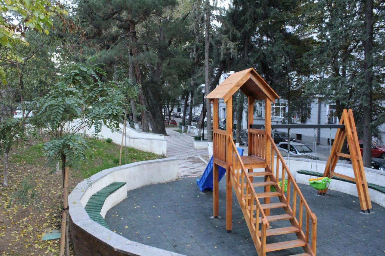Apartment At Stalin House Tbilisi Ngoại thất bức ảnh